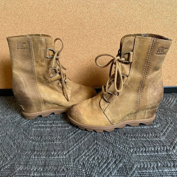 Sorel Joan of Arctic Wedge II Leather Boots in Brown Leather Size 8 - Picture 1 of 8